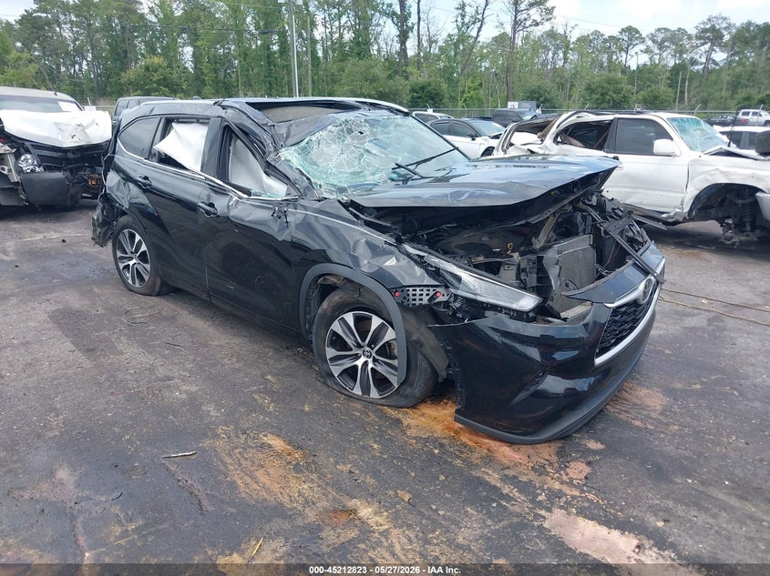 2022 Toyota Highlander VIN 5TDGZRAH3NS112910 IAAI salvage auction — FRONT & REAR, Salvage Title, sold $2,850 on 2026-07-16 (photo 1)