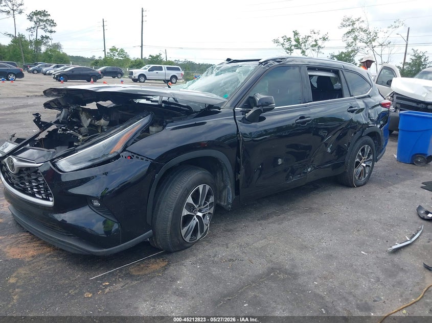2022 Toyota Highlander VIN 5TDGZRAH3NS112910 IAAI salvage auction — FRONT & REAR, Salvage Title, sold $2,850 on 2026-07-16 (photo 2)