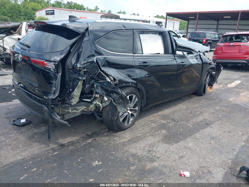 2022 Toyota Highlander VIN 5TDGZRAH3NS112910 IAAI salvage auction — FRONT & REAR, Salvage Title, sold $2,850 on 2026-07-16 (photo 4)
