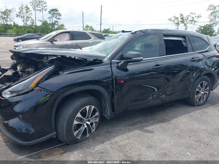 2022 Toyota Highlander VIN 5TDGZRAH3NS112910 IAAI salvage auction — FRONT & REAR, Salvage Title, sold $2,850 on 2026-07-16 (photo 6)