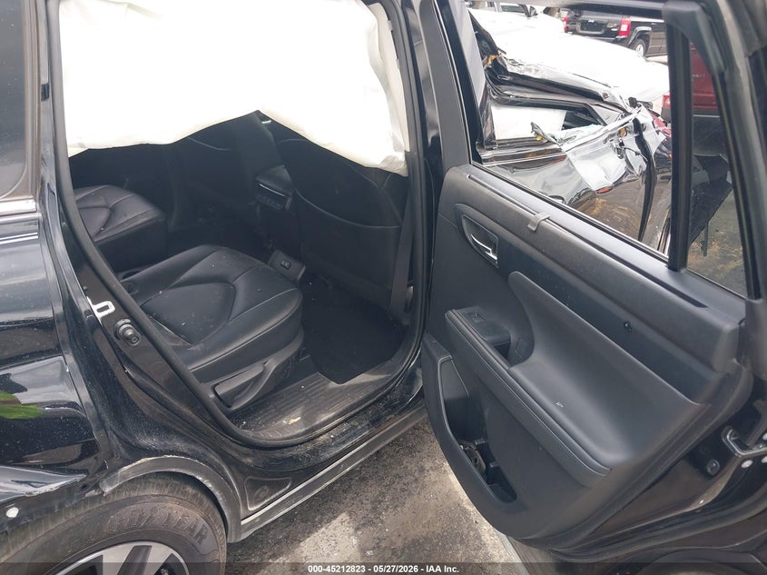 2022 Toyota Highlander VIN 5TDGZRAH3NS112910 IAAI salvage auction — FRONT & REAR, Salvage Title, sold $2,850 on 2026-07-16 (photo 8)