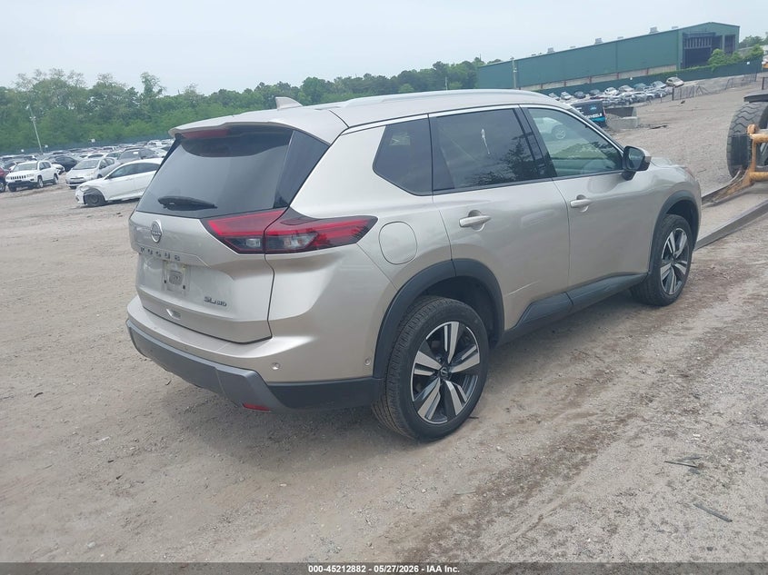 2024 Nissan Rogue VIN JN8BT3CB0RW444086 IAAI salvage auction — NORMAL WEAR, Clear (New York), sold $13,200 on 2026-07-28 (photo 4)