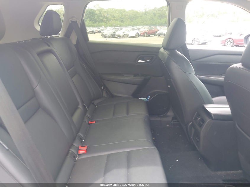 2024 Nissan Rogue VIN JN8BT3CB0RW444086 IAAI salvage auction — NORMAL WEAR, Clear (New York), sold $13,200 on 2026-07-28 (photo 8)