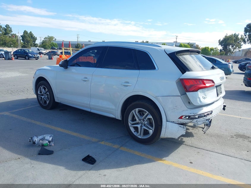 2019 Audi Q5 VIN WA1ANAFY8K2125760 IAAI salvage auction — RIGHT FRONT, Salvage Title, sold $4,550 on 2026-07-13 (photo 3)