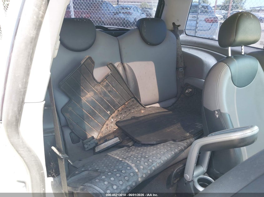 2006 Mini Cooper VIN WMWRC33576TK94217 IAAI salvage auction — NORMAL WEAR, Salvage (California), sold $325 on 2026-07-28 (photo 8)