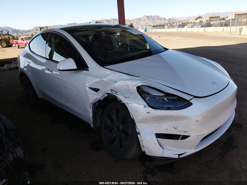 2024 Tesla Model y VIN 7SAYGDED3RF163938 IAAI salvage auction — RIGHT FRONT, Salvage (Arizona), sold $9,500 on 2026-07-30 (photo 1)