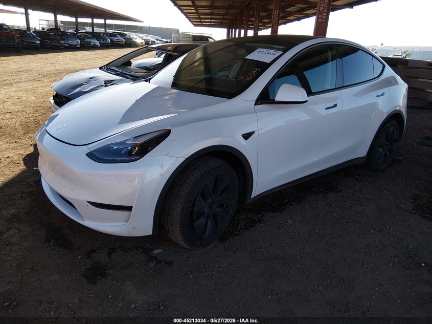 2024 Tesla Model y VIN 7SAYGDED3RF163938 IAAI salvage auction — RIGHT FRONT, Salvage (Arizona), sold $9,500 on 2026-07-30 (photo 2)