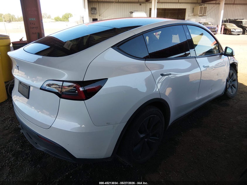 2024 Tesla Model y VIN 7SAYGDED3RF163938 IAAI salvage auction — RIGHT FRONT, Salvage (Arizona), sold $9,500 on 2026-07-30 (photo 4)