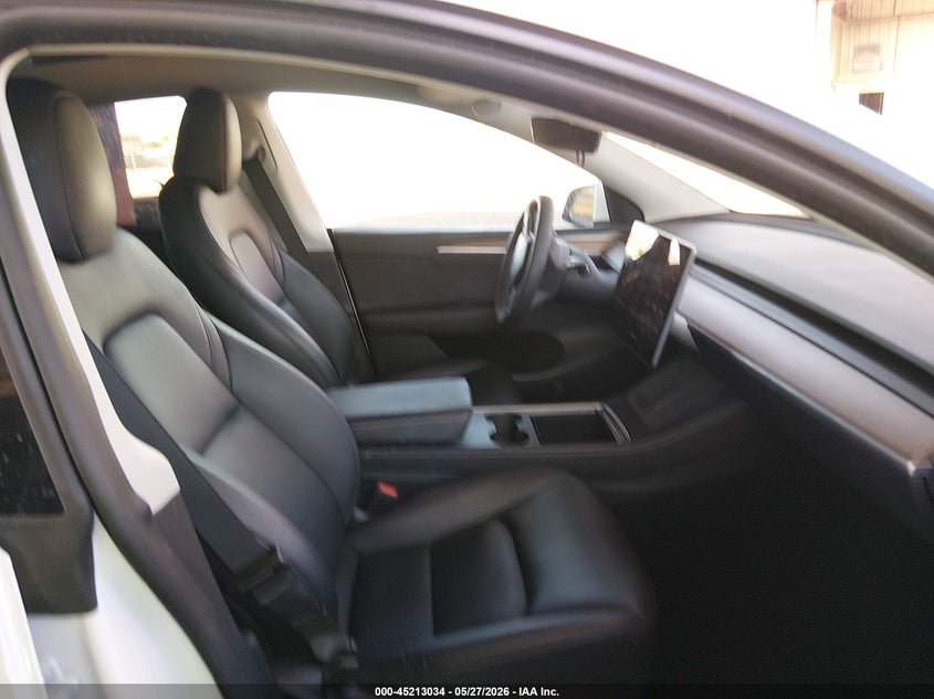 2024 Tesla Model y VIN 7SAYGDED3RF163938 IAAI salvage auction — RIGHT FRONT, Salvage (Arizona), sold $9,500 on 2026-07-30 (photo 5)