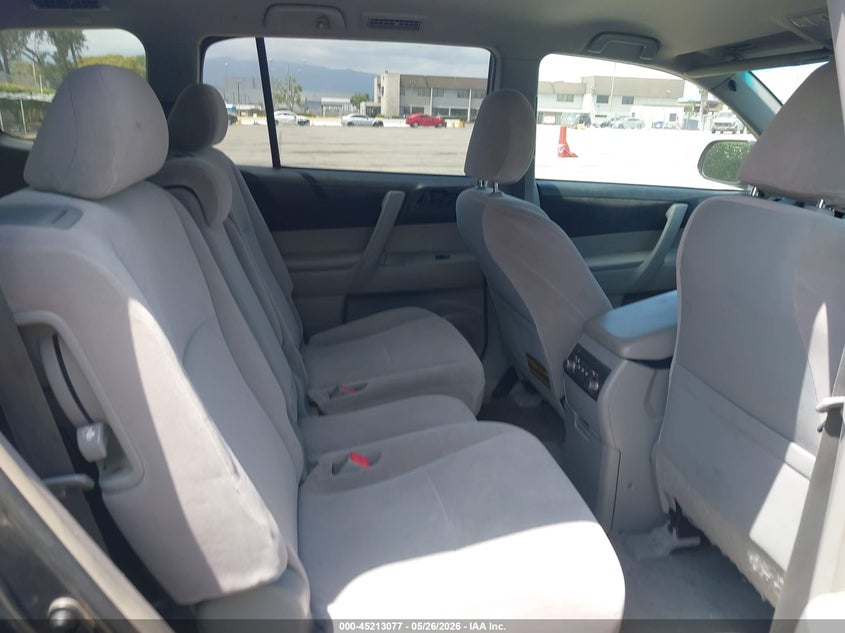 2010 Toyota Highlander VIN JTEZA3EHXA2012016 IAAI salvage auction — LEFT FRONT, Salvage (California), sold $1,800 on 2026-07-07 (photo 8)