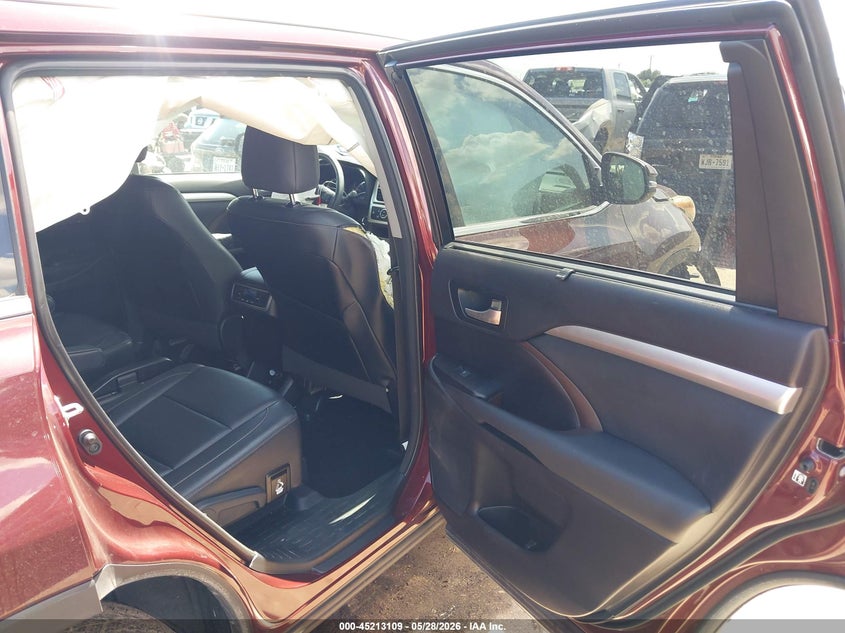 2015 Toyota Highlander VIN 5TDKKRFH5FS096167 IAAI salvage auction — FRONT END, Original (Texas), sold $9,775 on 2026-07-08 (photo 8)
