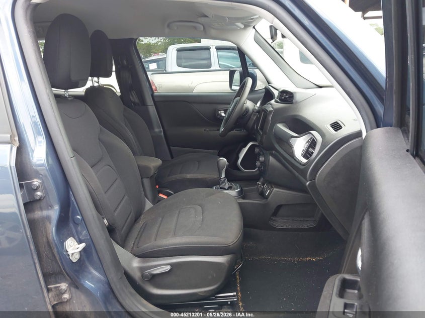 2021 Jeep Renegade VIN ZACNJCBB0MPN13734 IAAI salvage auction — REAR END, Salvage Title, sold $225 on 2026-08-13 (photo 5)