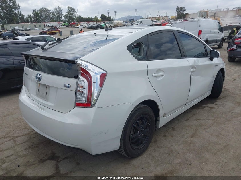 2013 Toyota Prius VIN JTDKN3DU8D5632777 IAAI salvage auction — SIDE, Salvage Title, sold $3,550 on 2026-08-02 (photo 4)