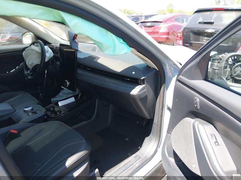 2024 Ford Mustang mach-e VIN 3FMTK3SU2RMA53331 IAAI salvage auction — RIGHT FRONT, Wait Title, sold $9,950 on 2026-08-20 (photo 5)
