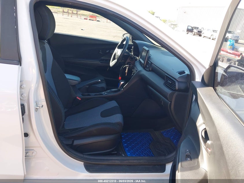 2019 Hyundai Veloster VIN KMHTG6AF9KU018535 IAAI salvage auction — REAR END, Salvage (Utah), sold $2,050 on 2026-07-30 (photo 5)
