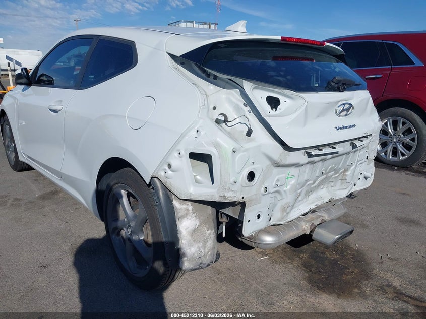 2019 Hyundai Veloster VIN KMHTG6AF9KU018535 IAAI salvage auction — REAR END, Salvage (Utah), sold $2,050 on 2026-07-30 (photo 6)