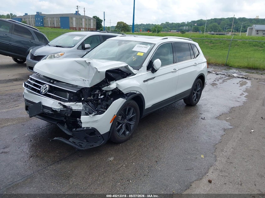 2024 Volkswagen Tiguan VIN 3VVNB7AX5RM117265 IAAI salvage auction — LEFT FRONT, Salvage (Missouri), sold $7,500 on 2026-07-30 (photo 2)