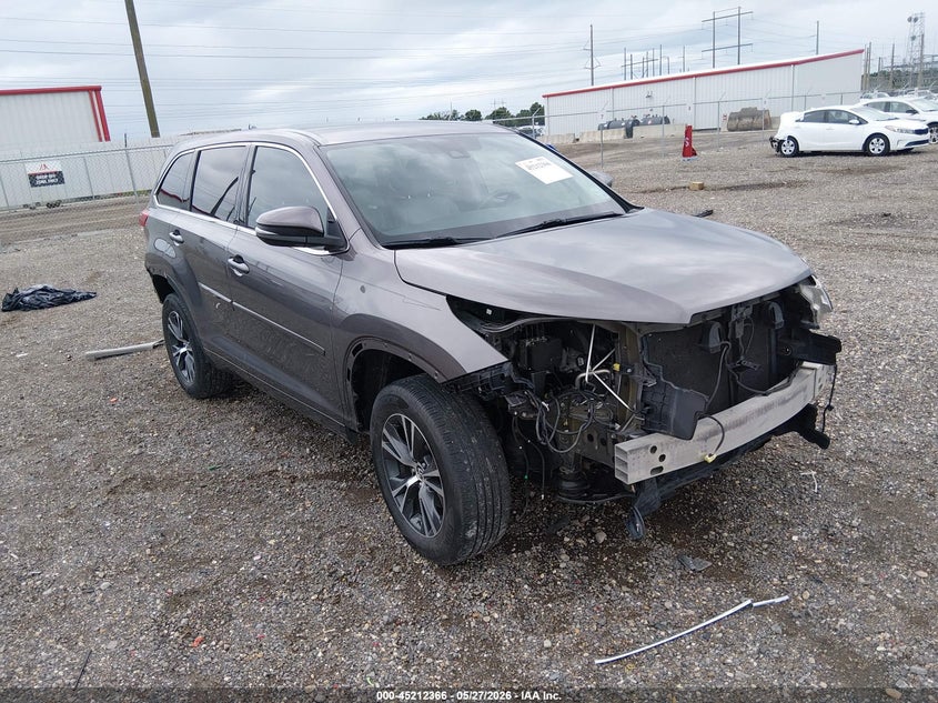 2017 Toyota Highlander VIN 5TDZZRFH2HS197910 IAAI salvage auction — FRONT & REAR, Salvage (Louisiana), sold $6,100 on 2026-07-29 (photo 1)