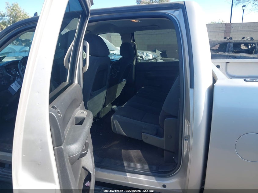 2007 Chevrolet Silverado VIN 1GCHC23K47F512810 IAAI salvage auction — RIGHT FRONT, Salvage Certificate (California), sold $2,075 on 2026-07-31 (photo 8)