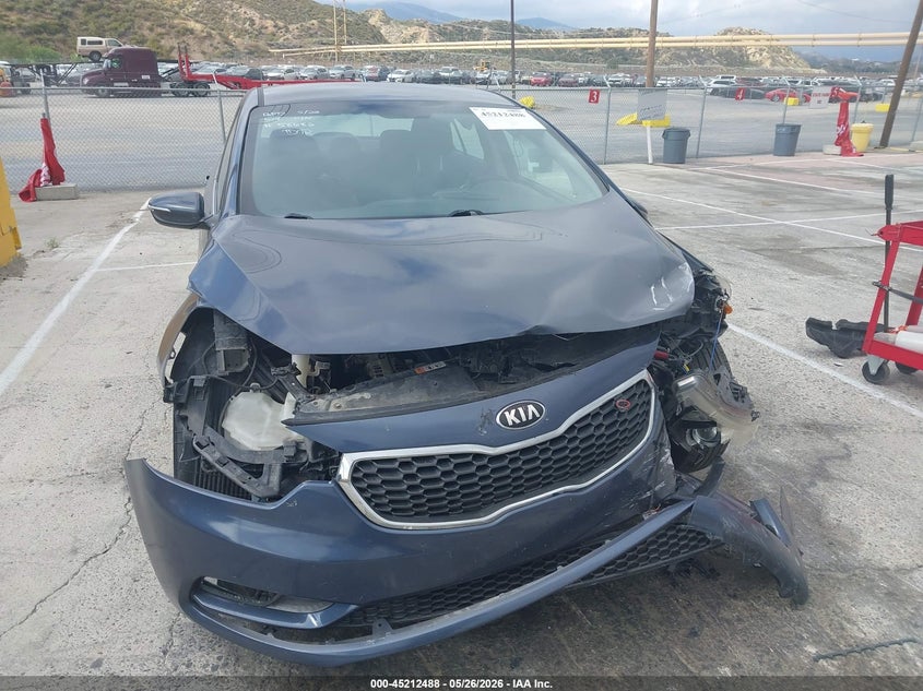 2015 Kia Forte VIN KNAFX4A82F5282233 IAAI salvage auction — FRONT END, Clear (Indiana), sold $425 on 2026-07-08 (photo 6)