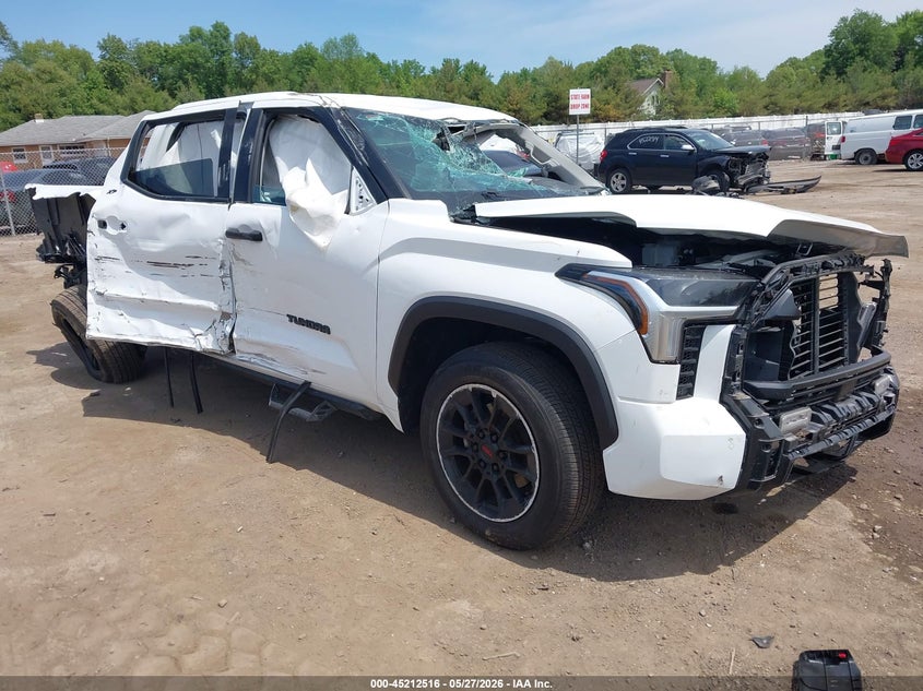 2022 Toyota Tundra VIN 5TFLA5DB8NX005917 IAAI salvage auction — ROLLOVER, Salvage Title, sold $4,050 on 2026-07-21 (photo 1)