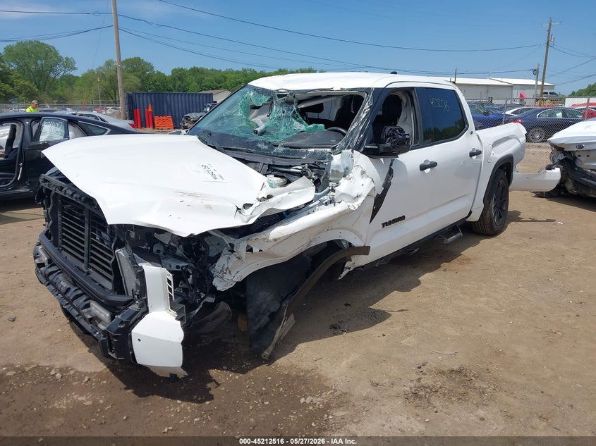 2022 Toyota Tundra VIN 5TFLA5DB8NX005917 IAAI salvage auction — ROLLOVER, Salvage Title, sold $4,050 on 2026-07-21 (photo 2)
