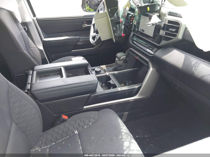 2022 Toyota Tundra VIN 5TFLA5DB8NX005917 IAAI salvage auction — ROLLOVER, Salvage Title, sold $4,050 on 2026-07-21 (photo 5)