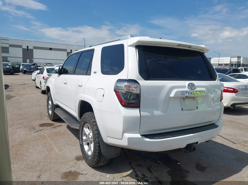2015 Toyota 4runner VIN JTEZU5JR6F5100858 IAAI salvage auction — RIGHT SIDE, Original (Texas), sold $8,950 on 2026-07-14 (photo 3)