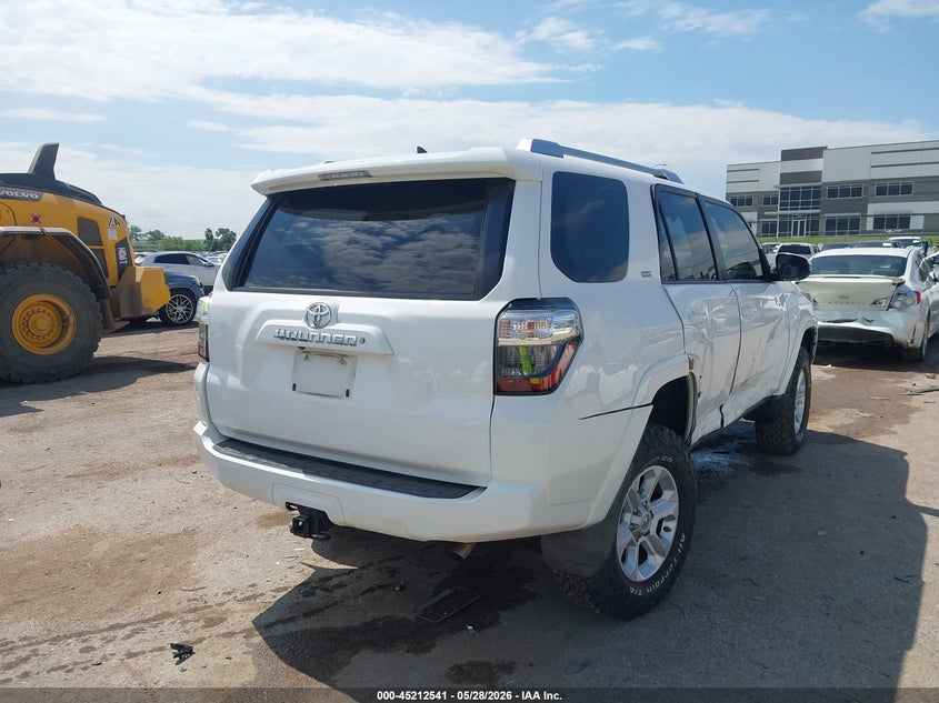 2015 Toyota 4runner VIN JTEZU5JR6F5100858 IAAI salvage auction — RIGHT SIDE, Original (Texas), sold $8,950 on 2026-07-14 (photo 4)