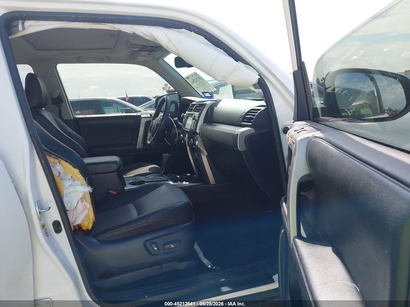 2015 Toyota 4runner VIN JTEZU5JR6F5100858 IAAI salvage auction — RIGHT SIDE, Original (Texas), sold $8,950 on 2026-07-14 (photo 5)