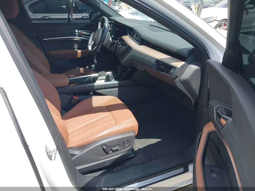 2024 Audi Q8 VIN WA15AAGE4RB061907 IAAI salvage auction — LEFT REAR, Salvage Title, sold $25,500 on 2026-07-23 (photo 5)