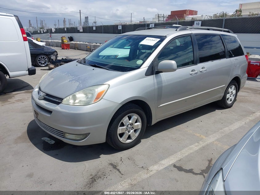 2004 Toyota Sienna VIN 5TDZA22C84S000516 IAAI salvage auction — NORMAL WEAR, Clear (California), sold $25 on 2026-07-29 (photo 2)