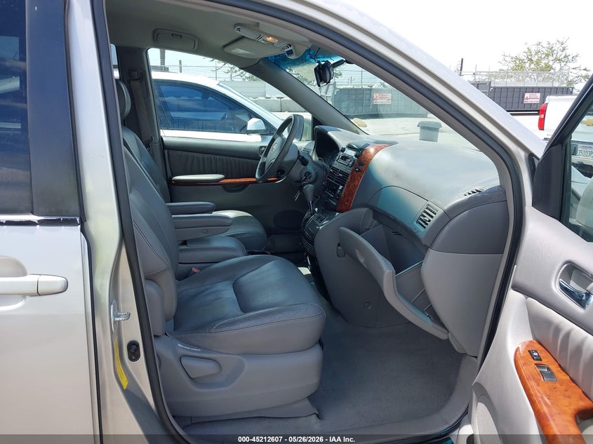 2004 Toyota Sienna VIN 5TDZA22C84S000516 IAAI salvage auction — NORMAL WEAR, Clear (California), sold $25 on 2026-07-29 (photo 5)