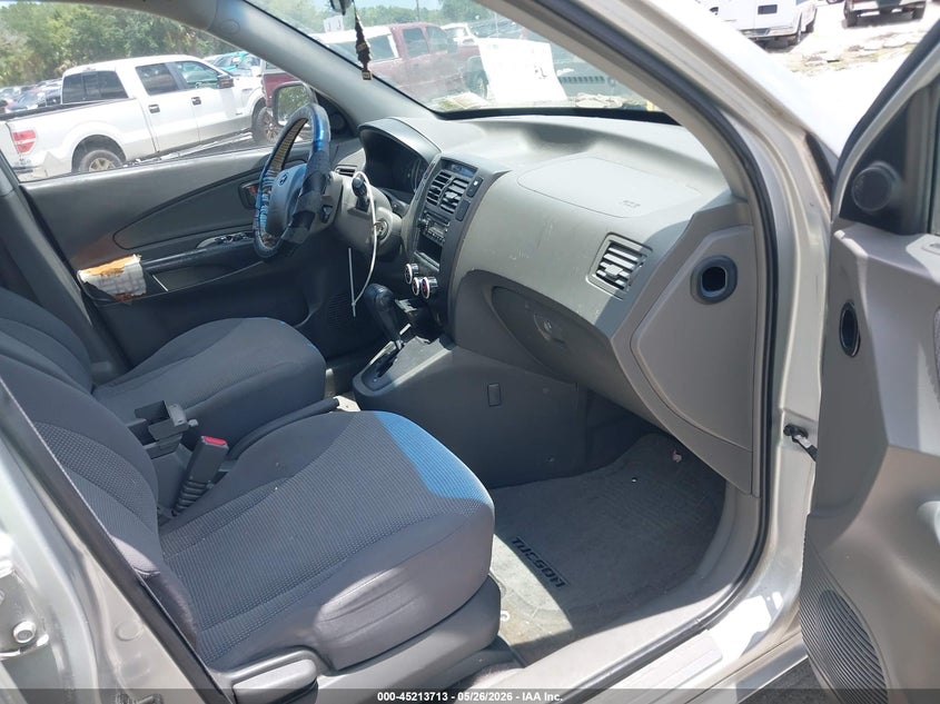 2008 Hyundai Tucson VIN KM8JM12B58U707785 IAAI salvage auction — NORMAL WEAR, Clear (Florida), sold $575 on 2026-07-15 (photo 5)