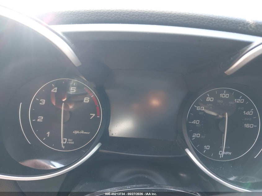 2020 Alfa romeo Giulia VIN ZARFANBN1L7636800 IAAI salvage auction — RIGHT SIDE, Salvage Title, sold $1,900 on 2026-07-09 (photo 7)