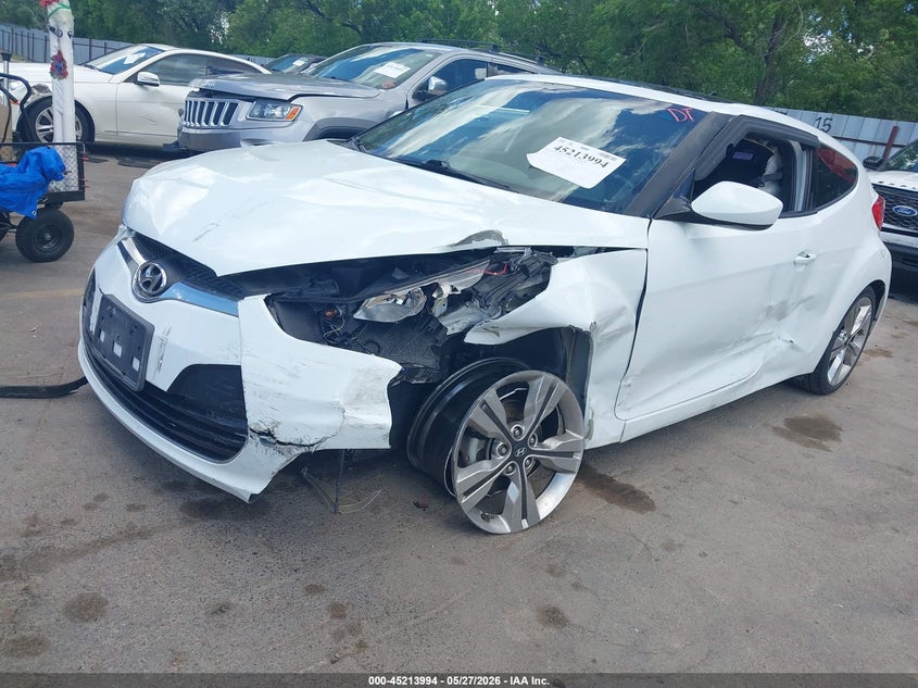 2016 Hyundai Veloster VIN KMHTC6AD8GU289362 IAAI salvage auction — FRONT & REAR, Salvage Title, sold $1,000 on 2026-07-16 (photo 2)