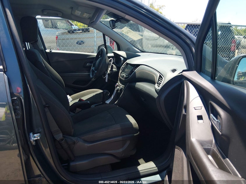 2022 Chevrolet Trax VIN KL7CJNSM2NB542331 IAAI salvage auction — HAIL, Salvage (Ohio), sold $6,150 on 2026-07-07 (photo 5)