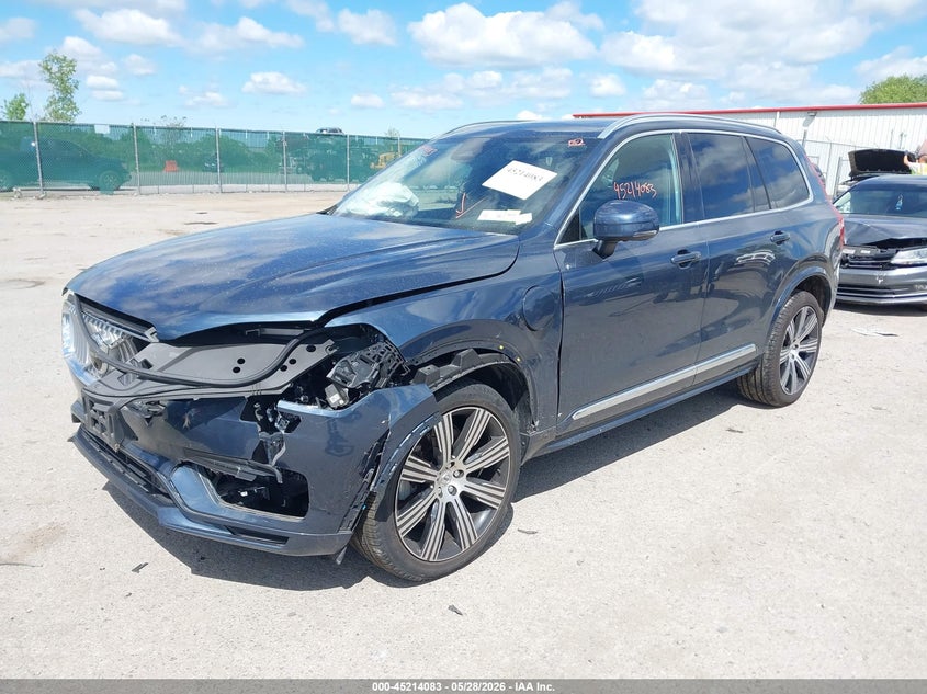 2023 Volvo Xc90 VIN YV4H60CN8P1948186 IAAI salvage auction — LEFT FRONT, Salvage Title, sold $13,725 on 2026-07-21 (photo 2)