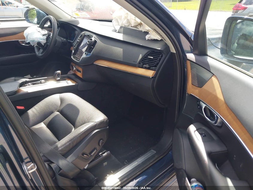 2023 Volvo Xc90 VIN YV4H60CN8P1948186 IAAI salvage auction — LEFT FRONT, Salvage Title, sold $13,725 on 2026-07-21 (photo 5)