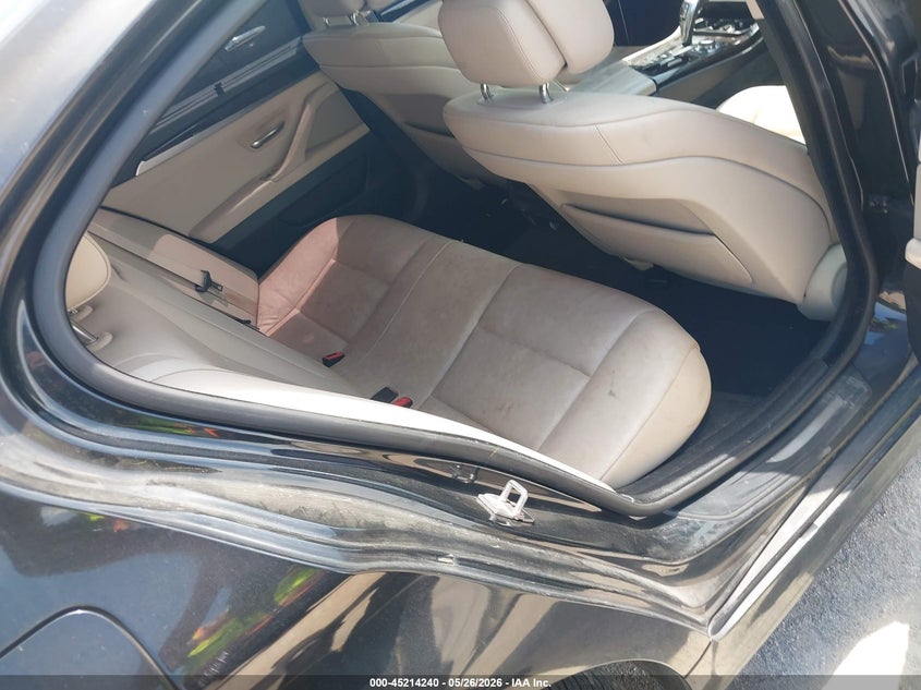 2011 BMW 5 series VIN WBAFU7C57BDU54897 IAAI salvage auction — NORMAL WEAR, Clear (Texas), sold $900 on 2026-08-03 (photo 8)