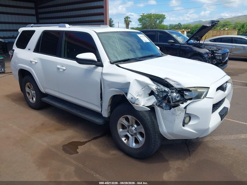 2014 Toyota 4runner VIN JTEZU5JR4E5080060 IAAI salvage auction — RIGHT FRONT, Clear (Hawaii), sold $7,400 on 2026-07-23 (photo 1)