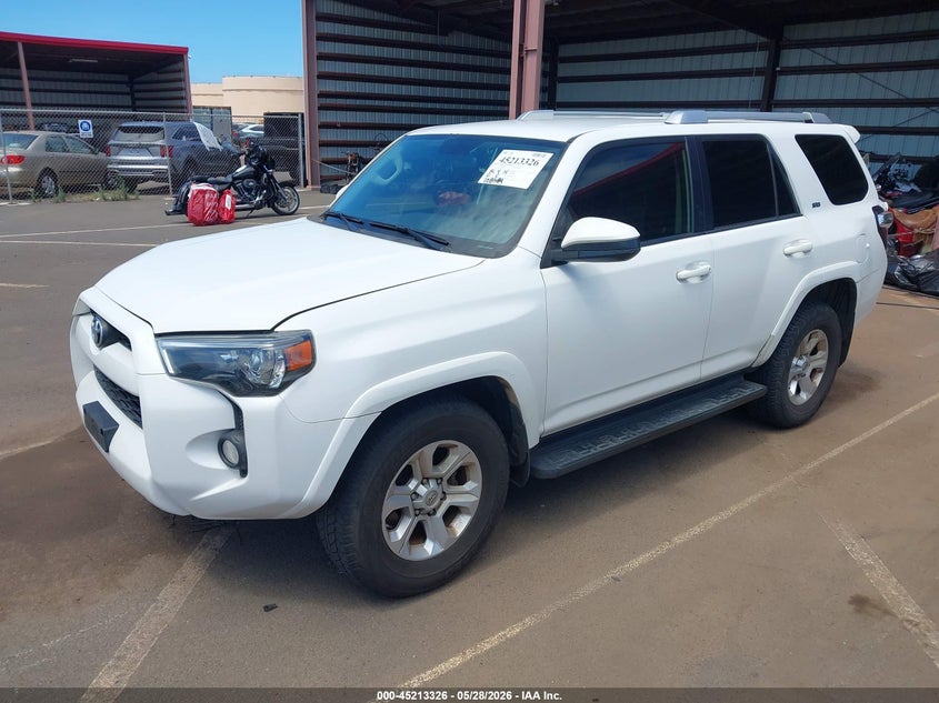 2014 Toyota 4runner VIN JTEZU5JR4E5080060 IAAI salvage auction — RIGHT FRONT, Clear (Hawaii), sold $7,400 on 2026-07-23 (photo 2)