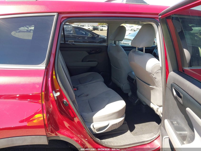 2021 Toyota Highlander VIN 5TDZZRAH2MS044302 IAAI salvage auction — LEFT FRONT, Salvage Title, sold $10,100 on 2026-07-09 (photo 8)