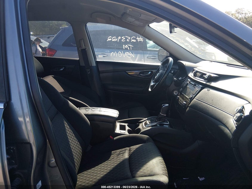 2019 Nissan Rogue sport VIN JN8AT2MT4KW253922 IAAI salvage auction — SIDE, Repossession Paperwork (South Carolina), sold $1,850 on 2026-07-28 (photo 5)