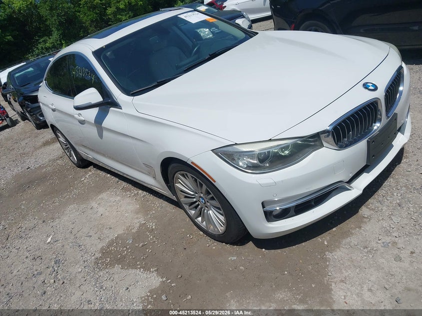 2015 BMW 3er VIN WBA3X9C58FD868427 IAAI salvage auction — FRESH WATER, Salvage Title, sold $350 on 2026-07-28 (photo 1)