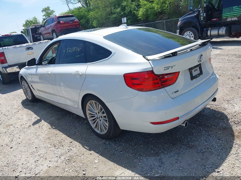 2015 BMW 3er VIN WBA3X9C58FD868427 IAAI salvage auction — FRESH WATER, Salvage Title, sold $350 on 2026-07-28 (photo 3)