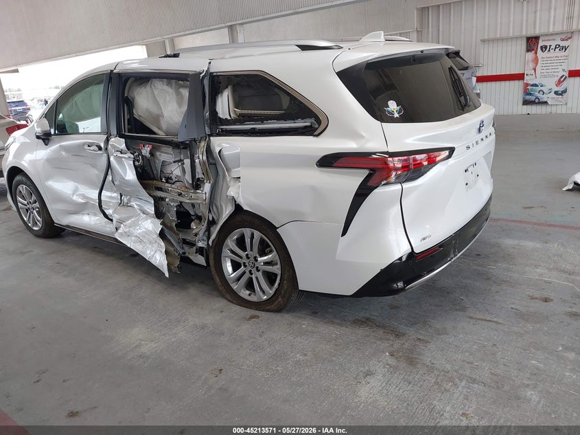 2024 Toyota Sienna VIN 5TDESKFC6RS147379 IAAI salvage auction — SIDE, Salvage Title, sold $13,200 on 2026-07-15 (photo 3)