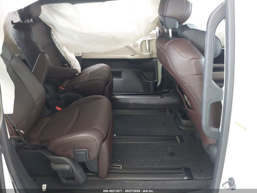 2024 Toyota Sienna VIN 5TDESKFC6RS147379 IAAI salvage auction — SIDE, Salvage Title, sold $13,200 on 2026-07-15 (photo 8)