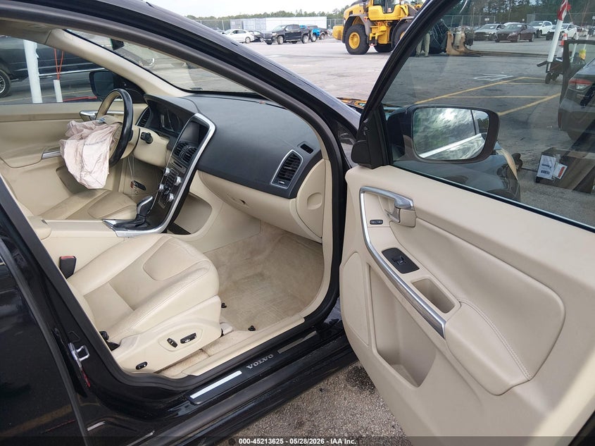 2016 Volvo Xc60 VIN YV440MDK0G2789363 IAAI salvage auction — FRONT END, Salvage Title, sold $2,875 on 2026-07-15 (photo 5)
