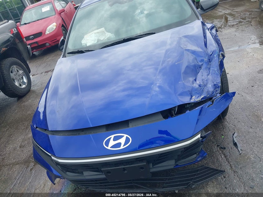 2025 Hyundai Elantra VIN KMHLM4DG9SU059796 IAAI salvage auction — FRONT END, Salvage Title, sold $4,000 on 2026-07-23 (photo 6)